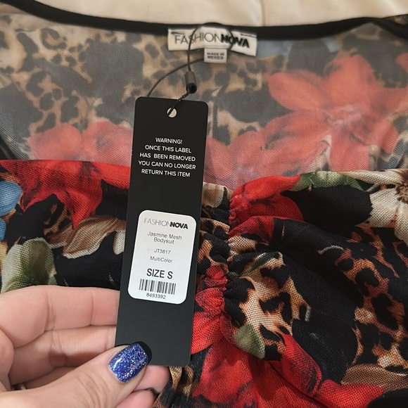 NWT Fashion Nova jasmine mesh bodysuit. Size small. - Picture 4 of 4